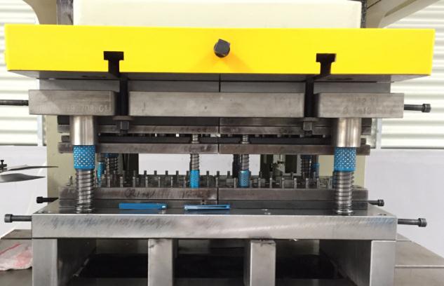 松崗五金沖壓件加工廠-沖壓模具實物圖